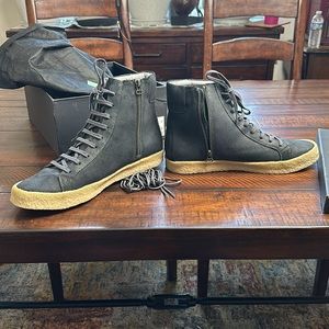 Mens TCG “Apache Crepe” boot, size 13. New in box